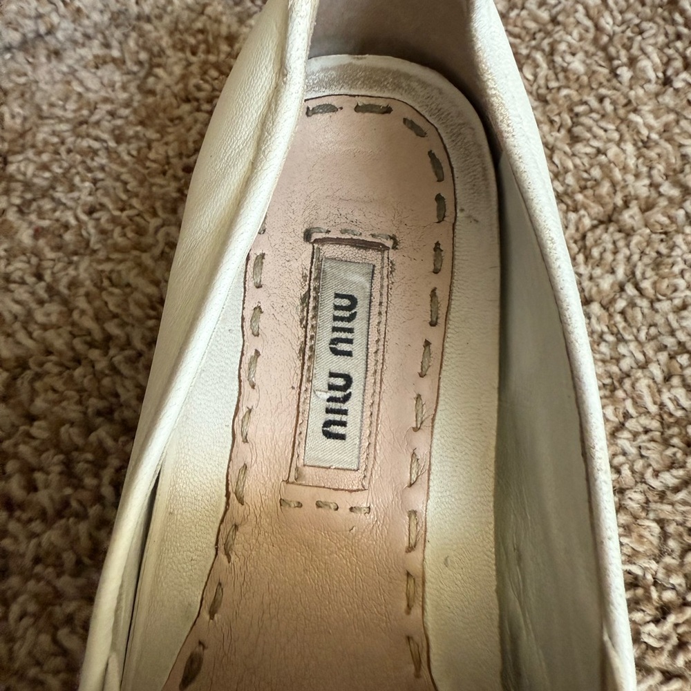 Miu Miu Cream Slip-On Flats with Silver Tips - Picture 14 of 16